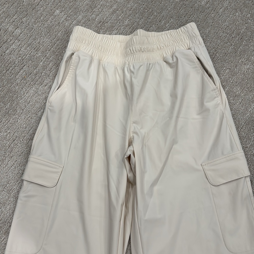 Old Navy pants - Picture 3 of 7